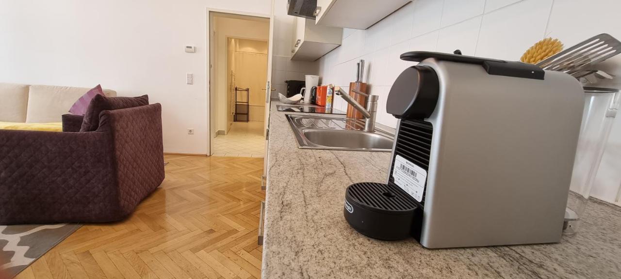 Urban Serviced Apartments Вена Экстерьер фото